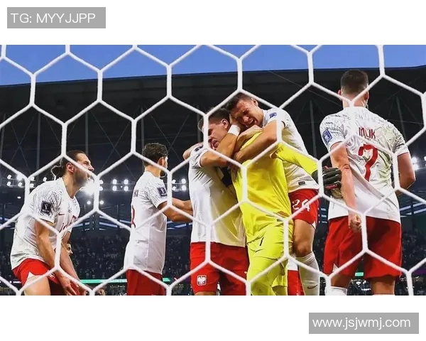 足坛风云再起：全球足球强队争锋激战，明星球员挑战极限，赛事高潮迭起